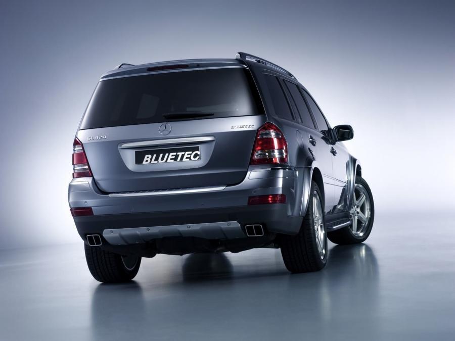  Mercedes-Benz Vision GL420 BlueTEC 2007 года  (фото 12 из 15)